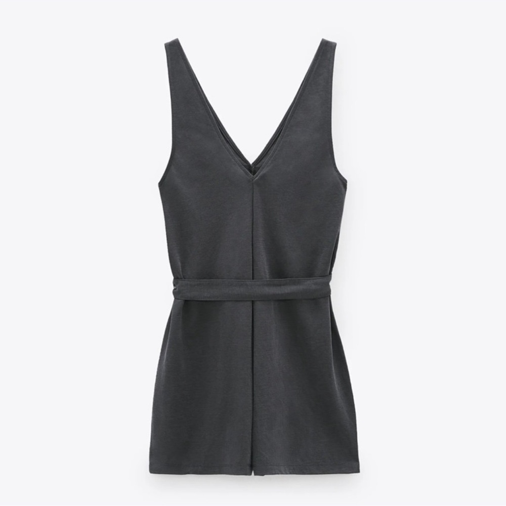 Zara flowy V neck romper with belt tie - Picture 2 of 7